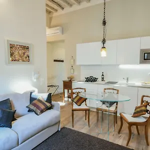 Appartement Oltrarno's Sweet Rose - Free Parking!, Florence